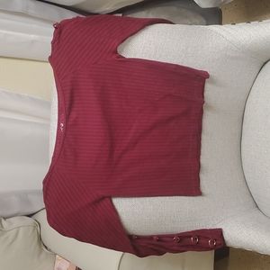 Burgundy open sleeve shirt